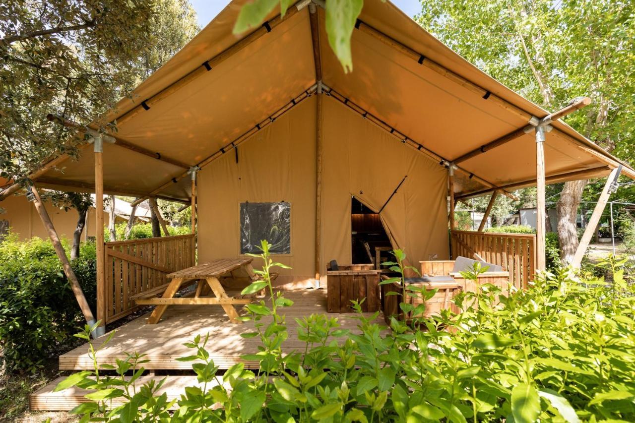 Camping Campo Dei Fiori - Glamping4All Vada Ngoại thất bức ảnh